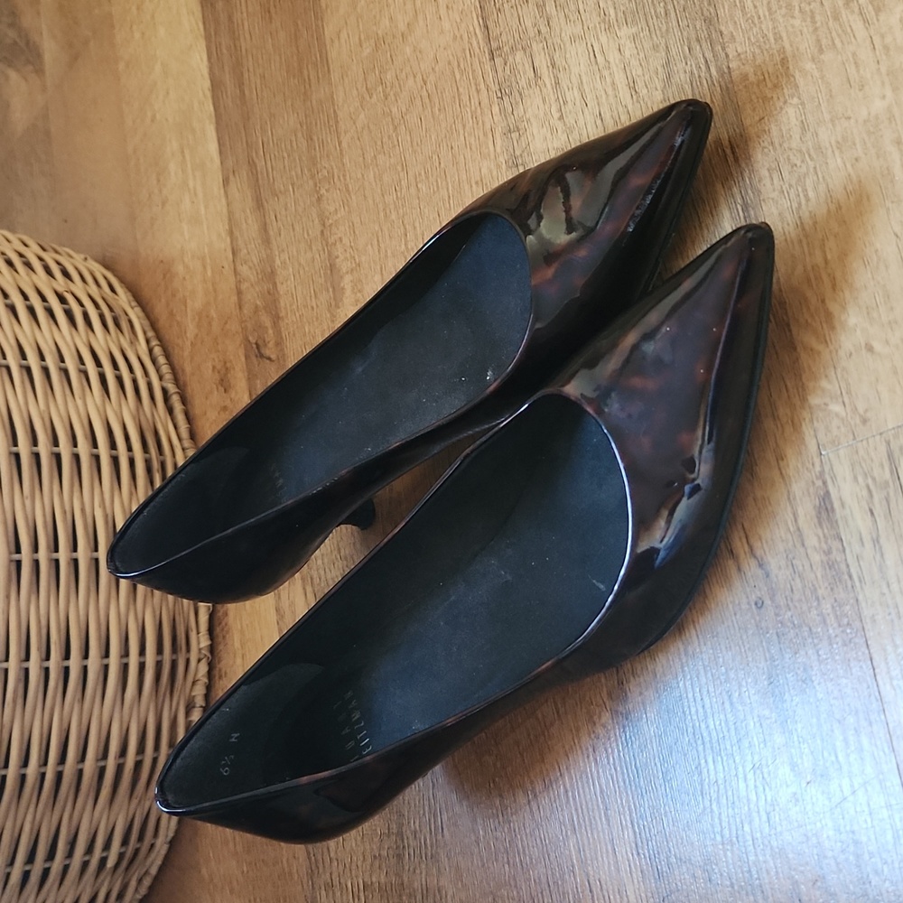 Stuart Weitzman Sonata Tortoise Shell Kitten Heel… - image 1